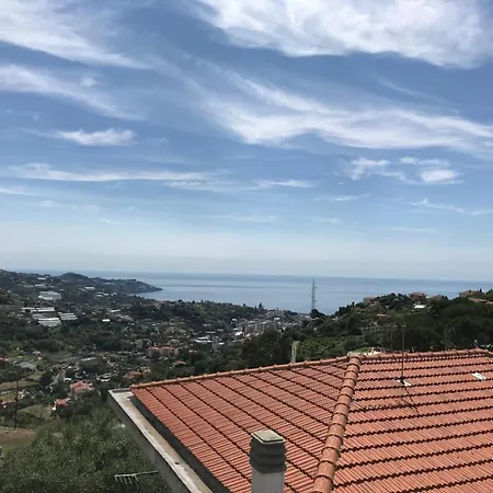 شقة In Collina Con Vista Mare